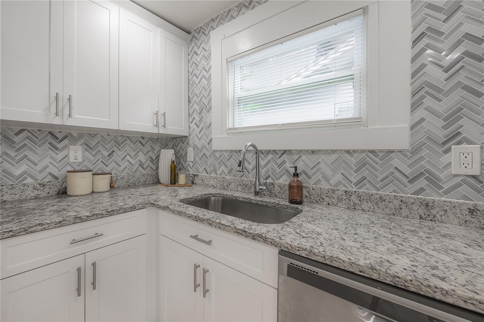 Image 13 of 46 For 1021 Columbus Drive