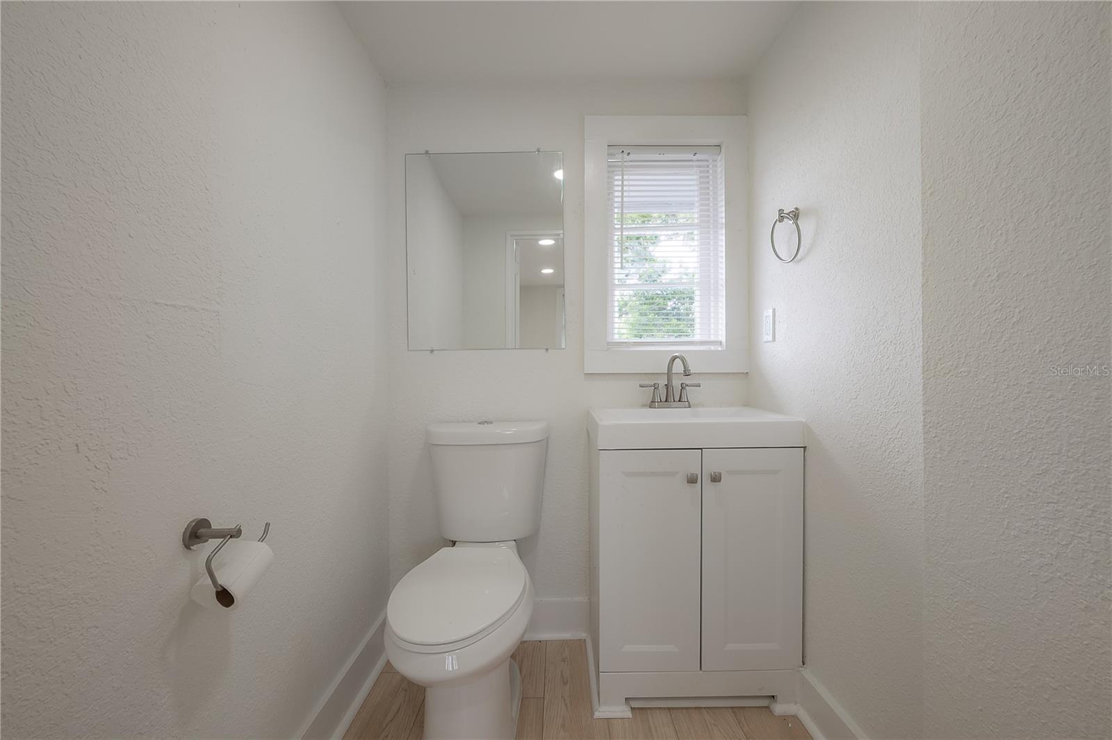 Image 19 of 46 For 1021 Columbus Drive