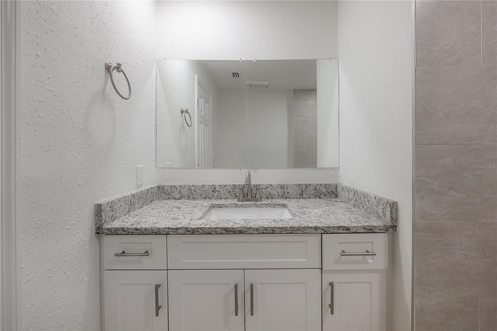 Image 20 of 46 For 1021 Columbus Drive