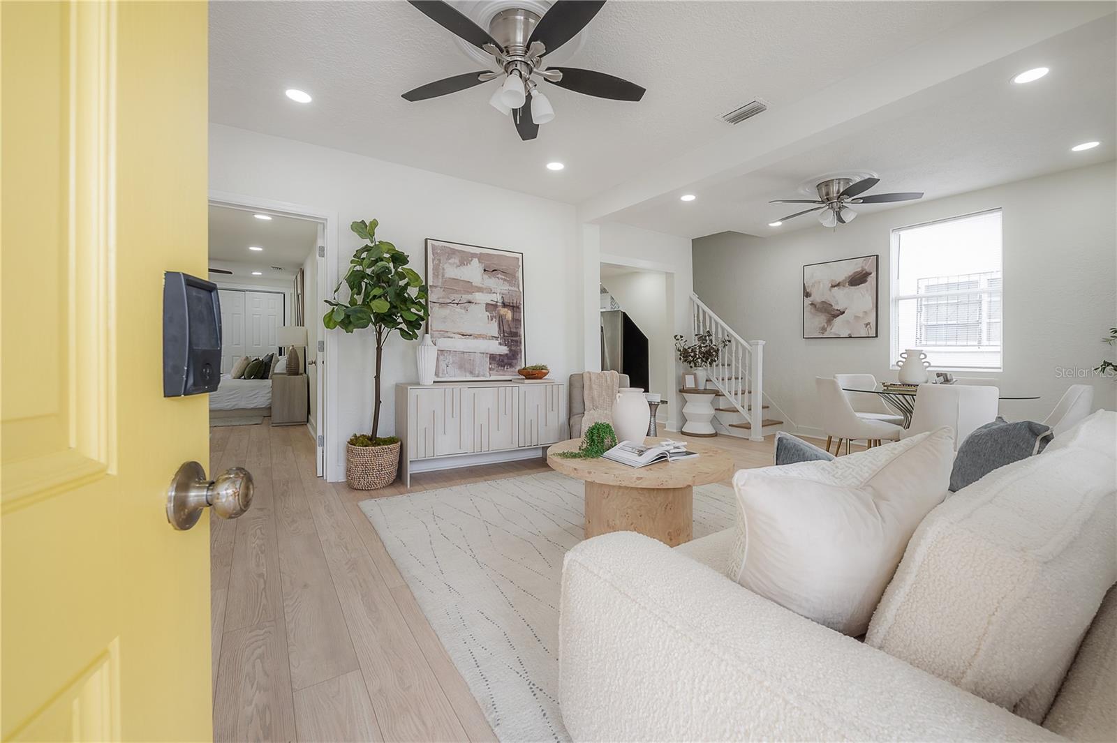 Image 4 of 46 For 1021 Columbus Drive