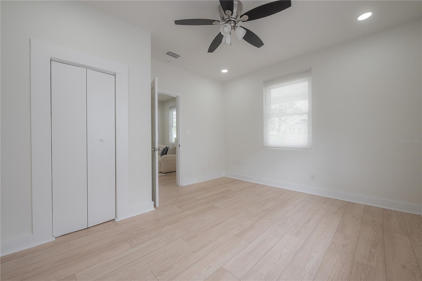 Image 43 of 46 For 1021 Columbus Drive