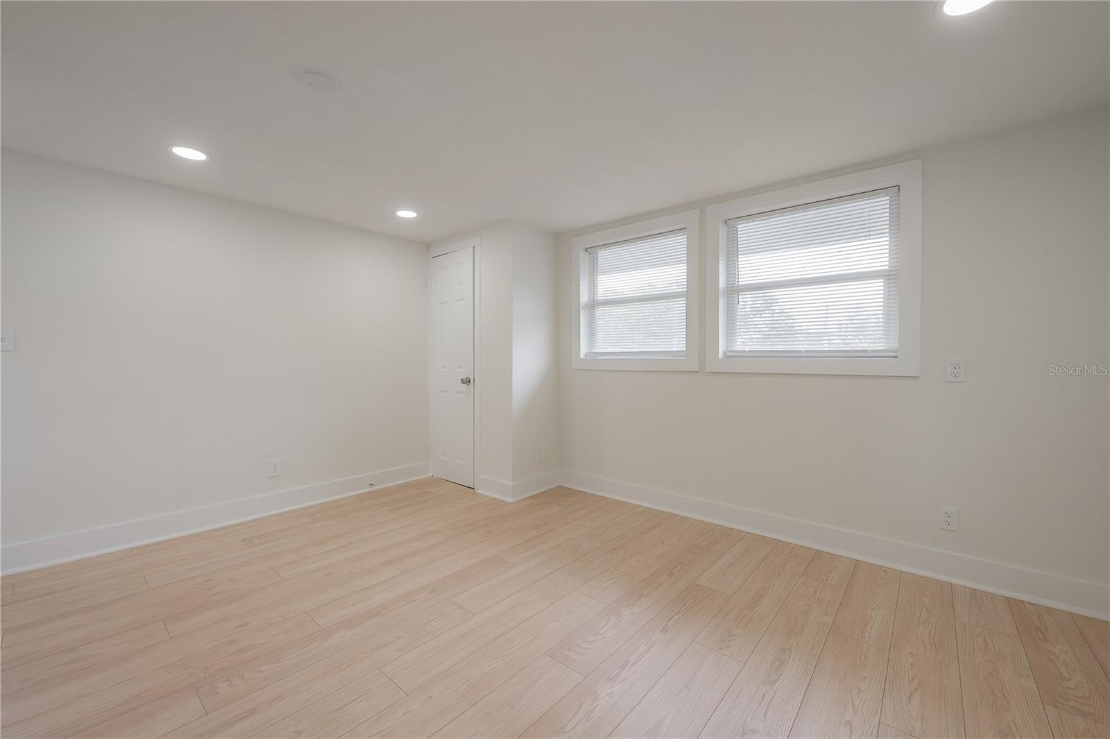 Image 44 of 46 For 1021 Columbus Drive
