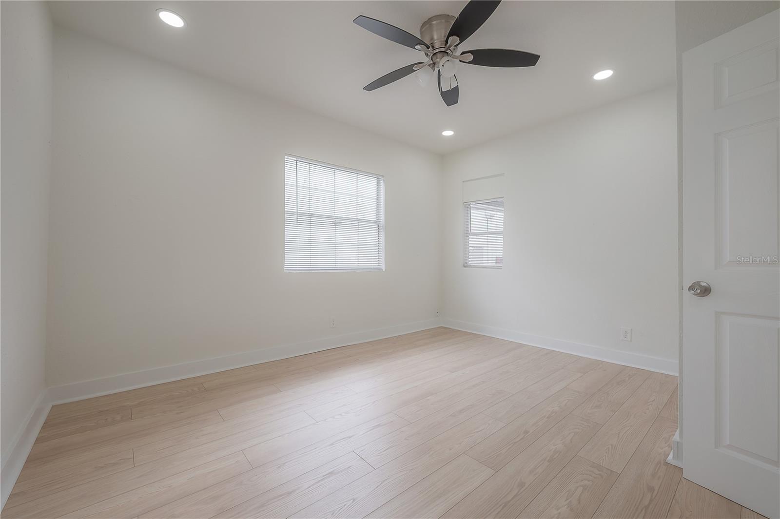 Image 45 of 46 For 1021 Columbus Drive