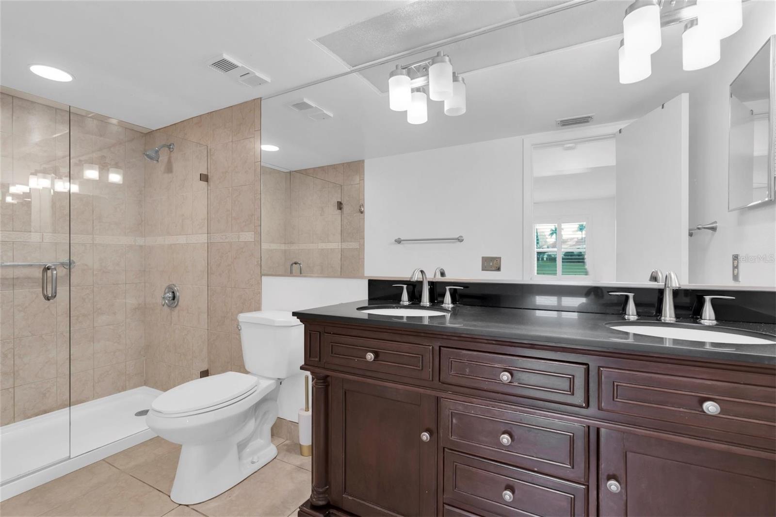 Image 21 of 38 For 6000 Bahia Del Mar Circle 132