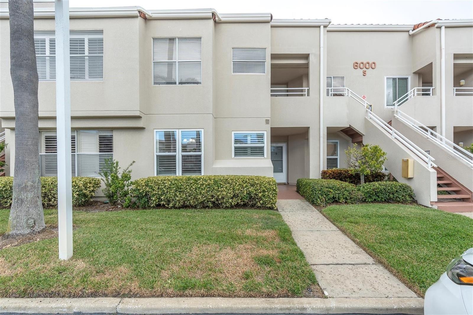 Image 4 of 38 For 6000 Bahia Del Mar Circle 132