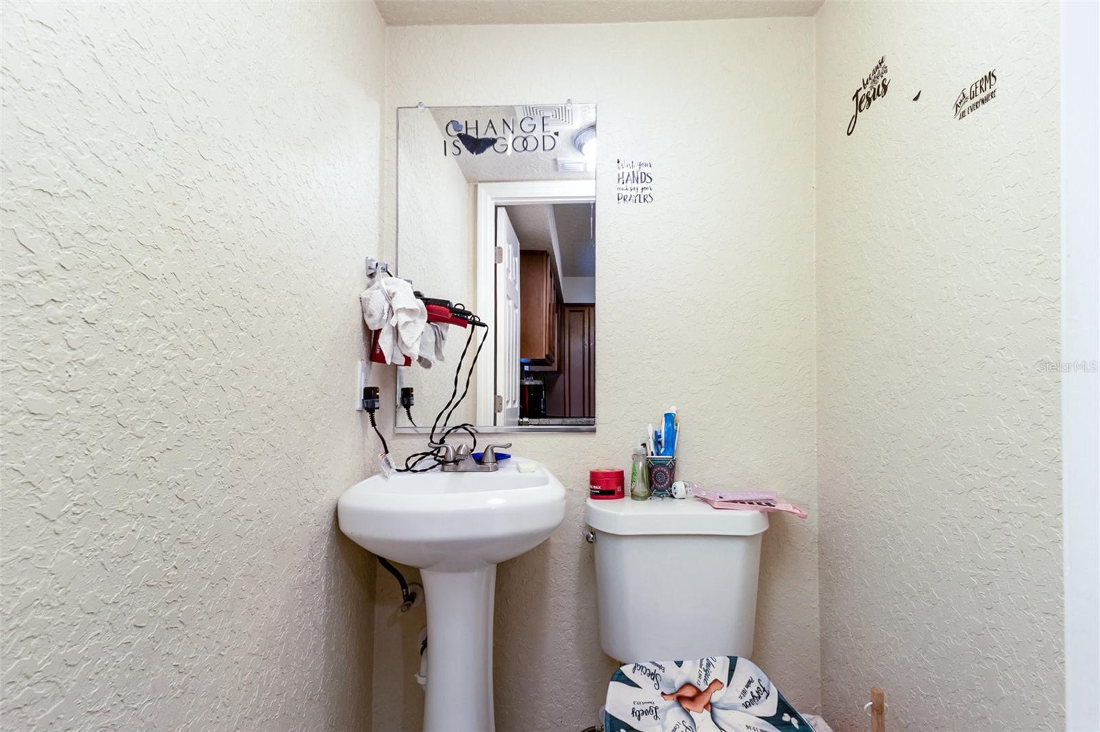 Image 14 of 46 For 349 Quentin Avenue Nw