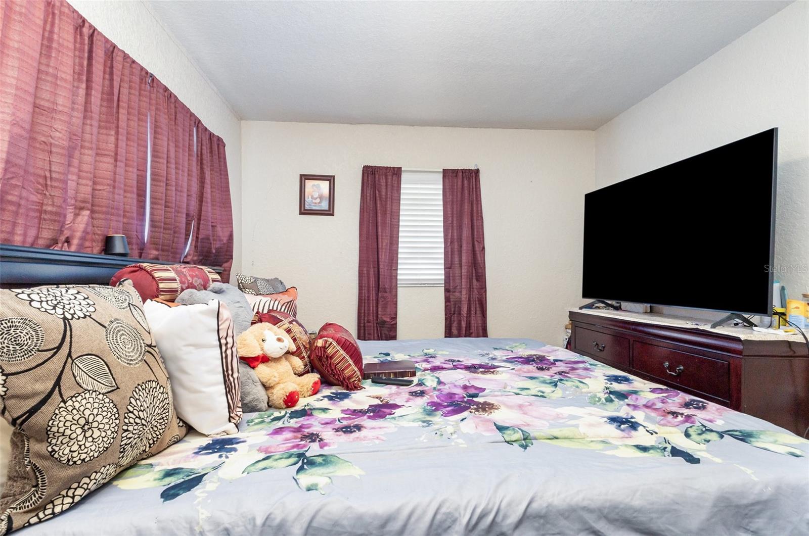 Image 18 of 46 For 349 Quentin Avenue Nw