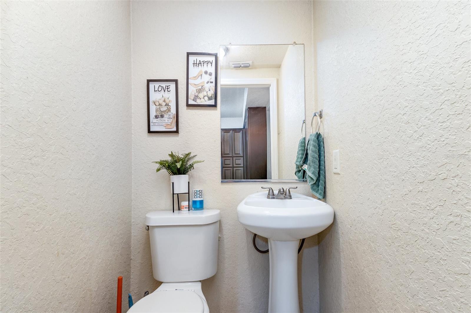 Image 33 of 46 For 349 Quentin Avenue Nw