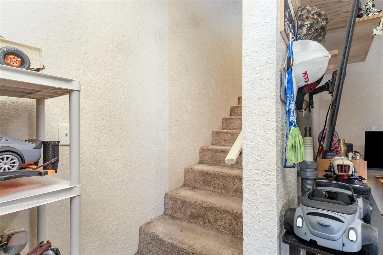 Image 7 of 46 For 349 Quentin Avenue Nw