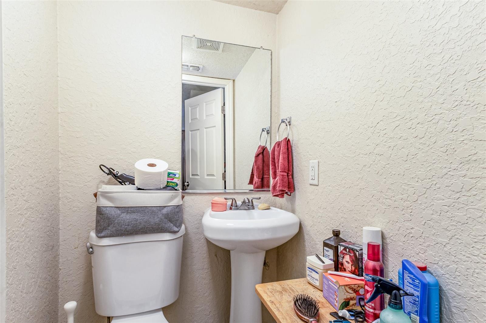 Image 8 of 46 For 349 Quentin Avenue Nw