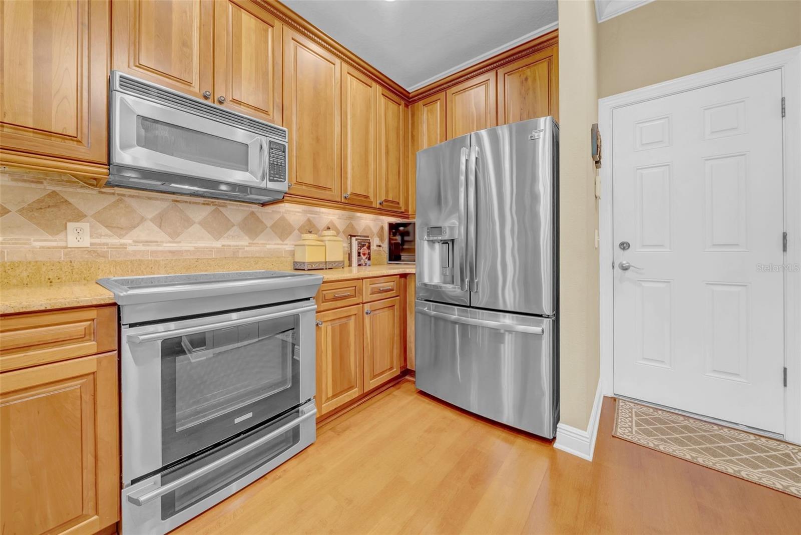 Image 17 of 75 For 244 Valencia Circle
