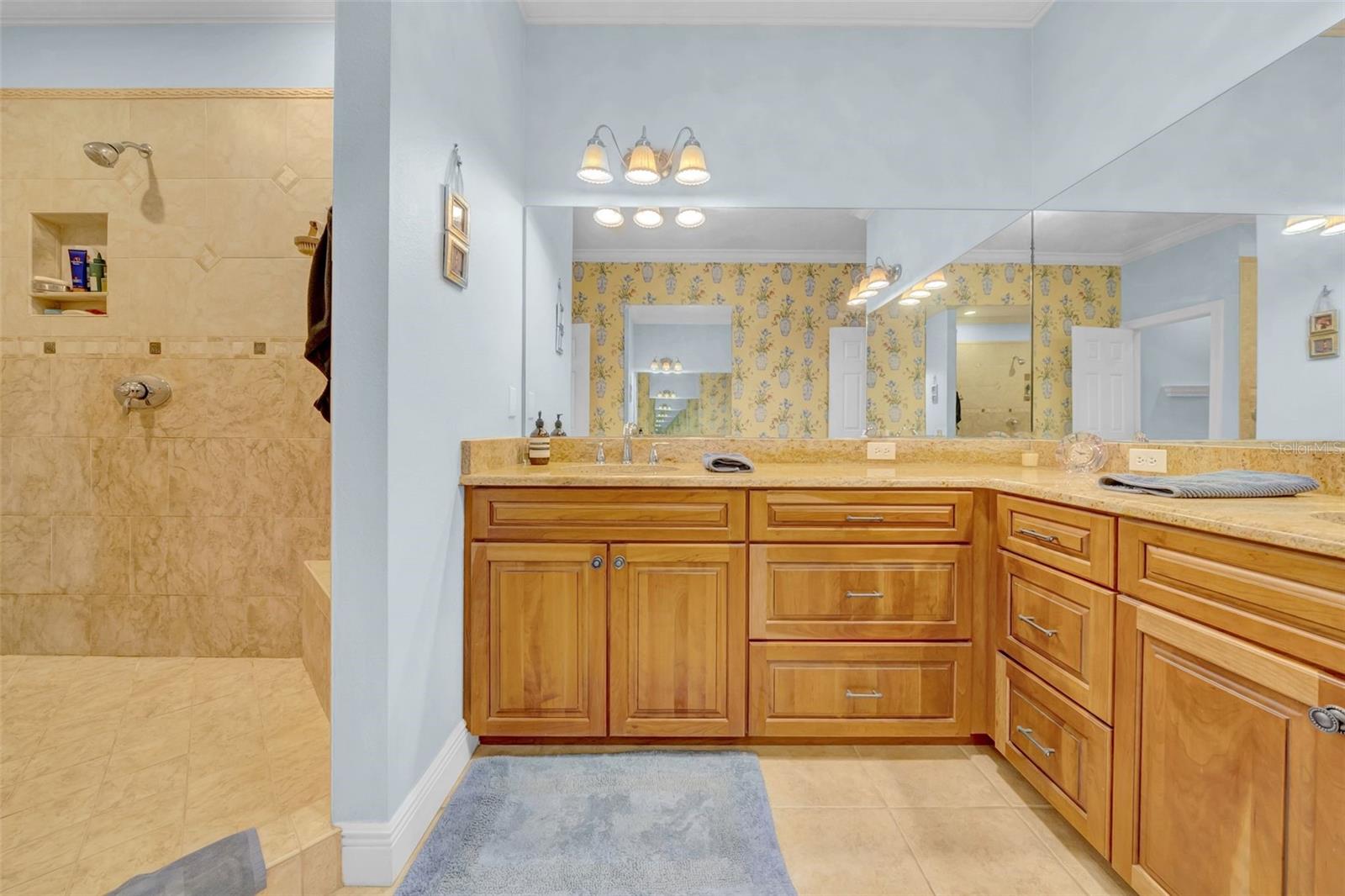 Image 31 of 75 For 244 Valencia Circle