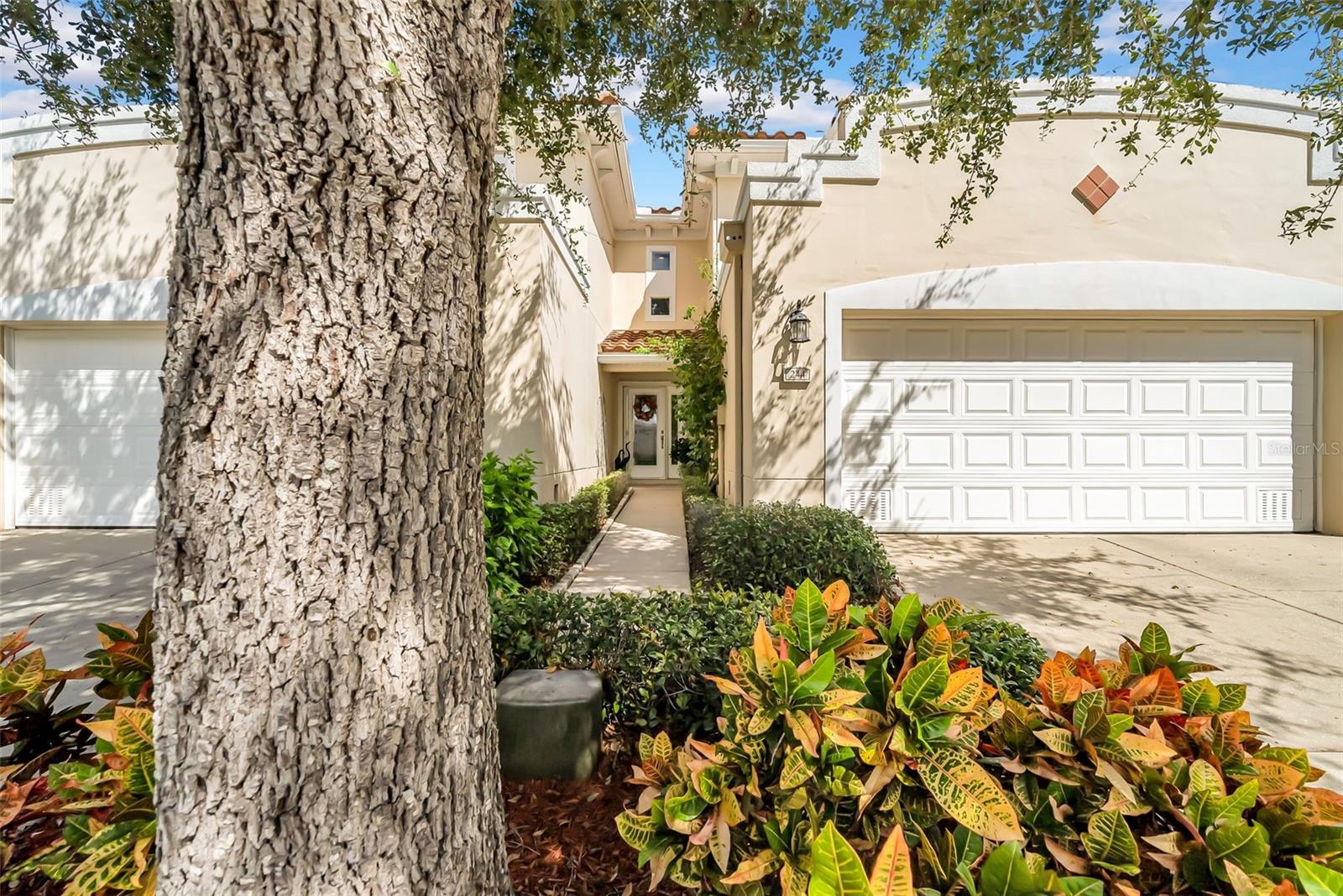Image 4 of 75 For 244 Valencia Circle
