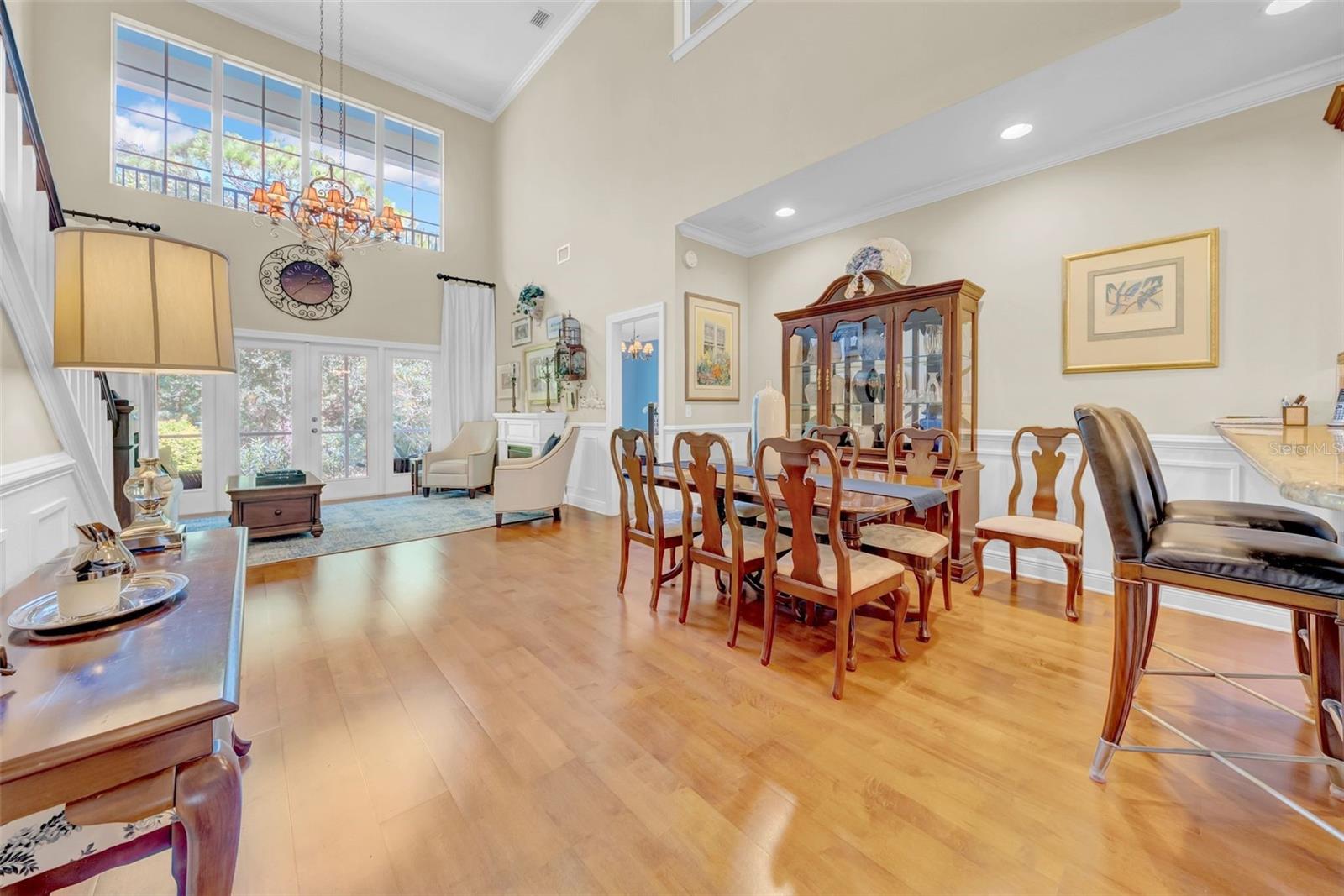 Image 7 of 75 For 244 Valencia Circle