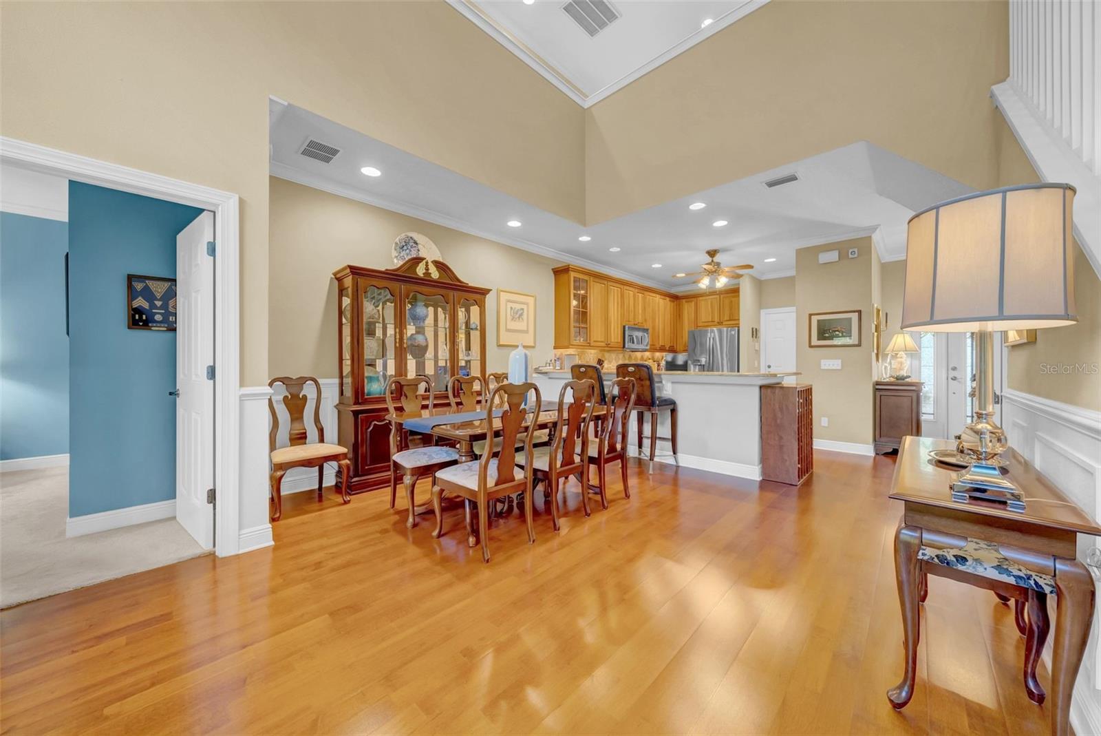 Image 8 of 75 For 244 Valencia Circle