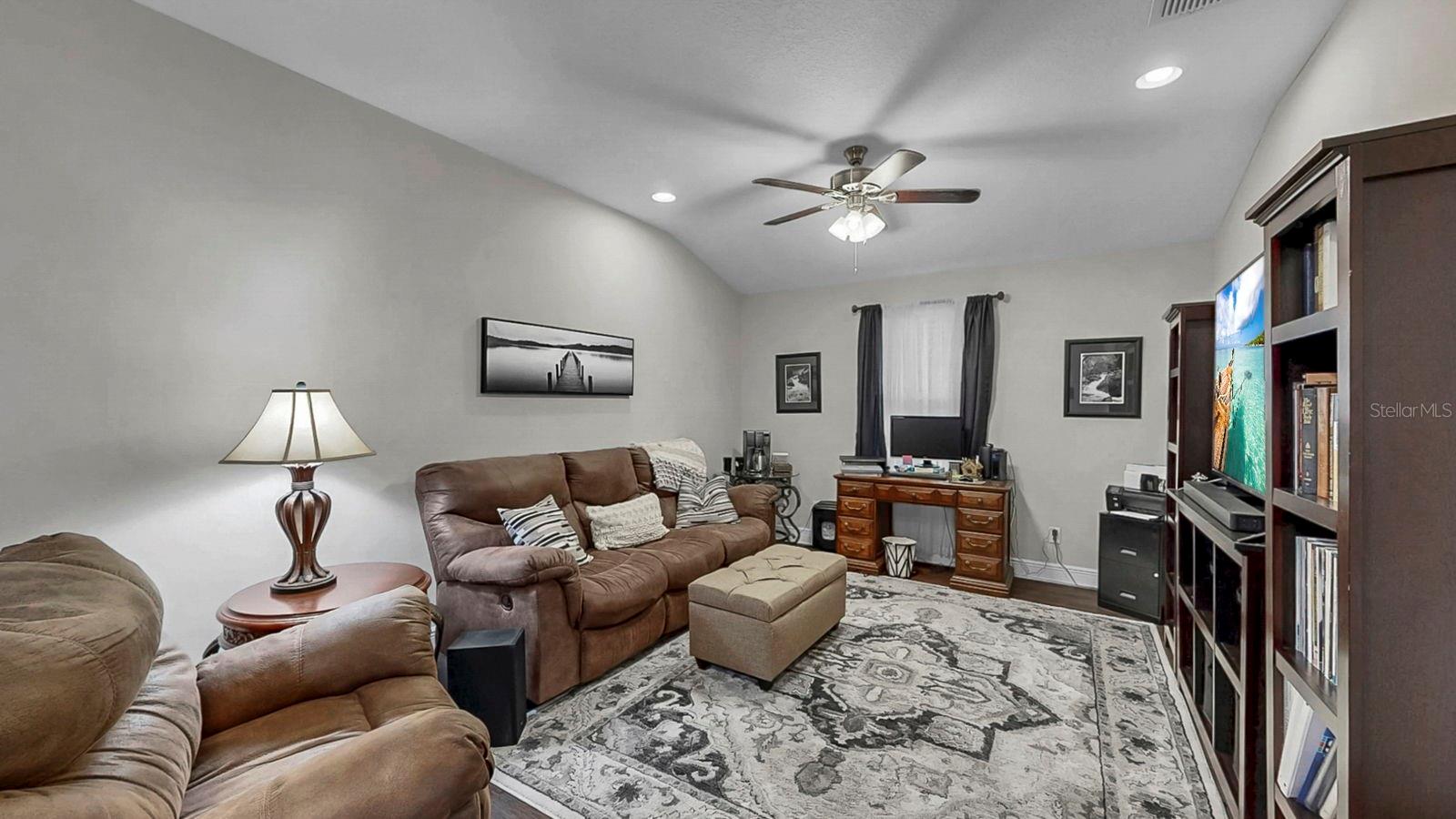 Image 30 of 58 For 1950 Milkweed Trace