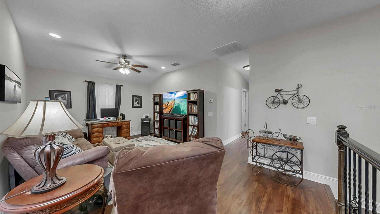 Image 31 of 58 For 1950 Milkweed Trace