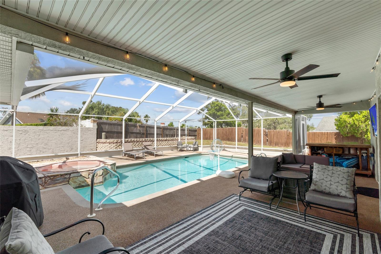 Image 2 of 41 For 18639 White Pine Circle