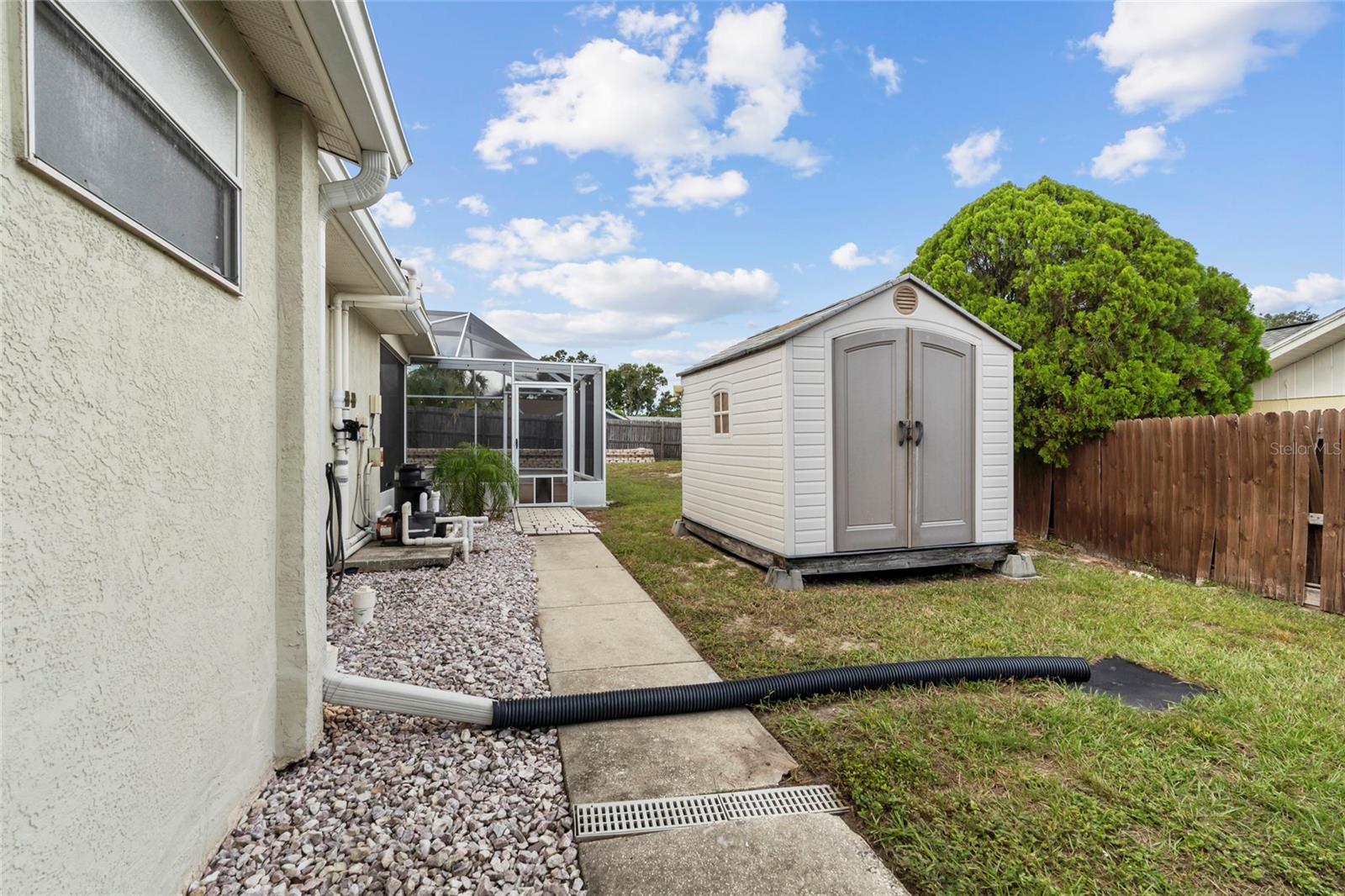 Image 36 of 41 For 18639 White Pine Circle