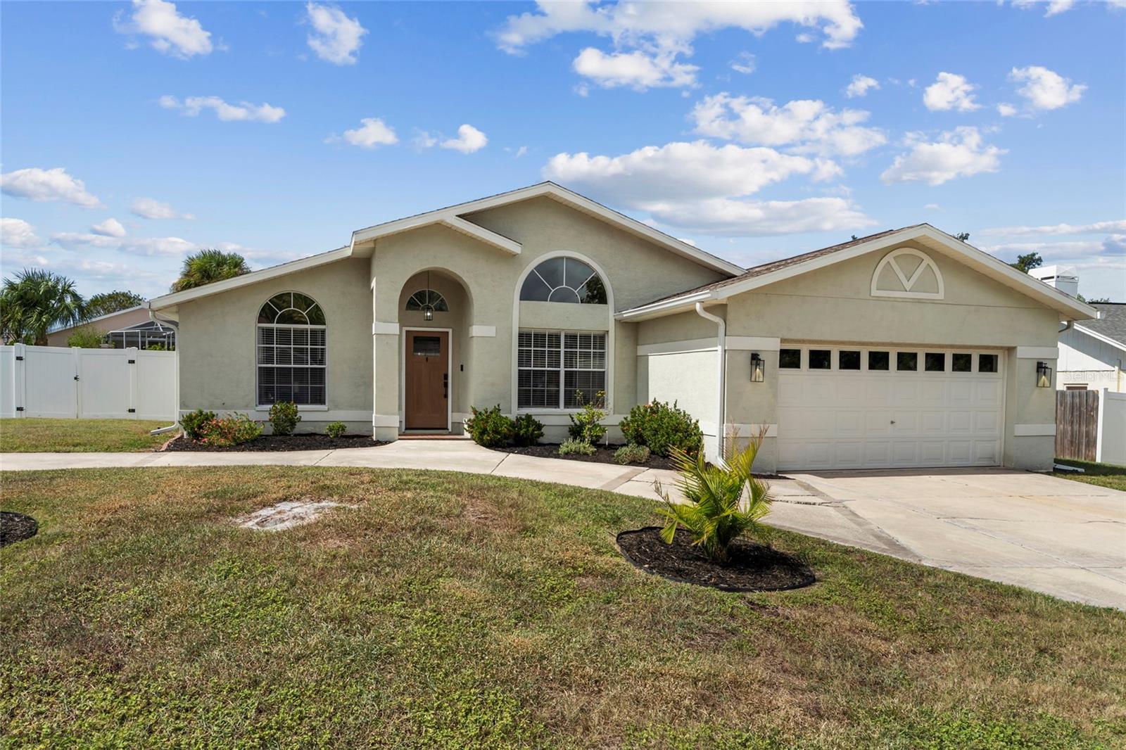 Image 37 of 41 For 18639 White Pine Circle