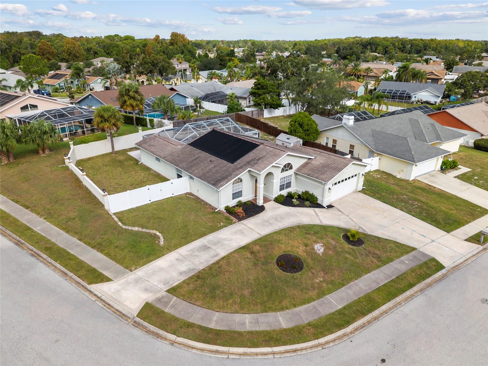 Image 39 of 41 For 18639 White Pine Circle