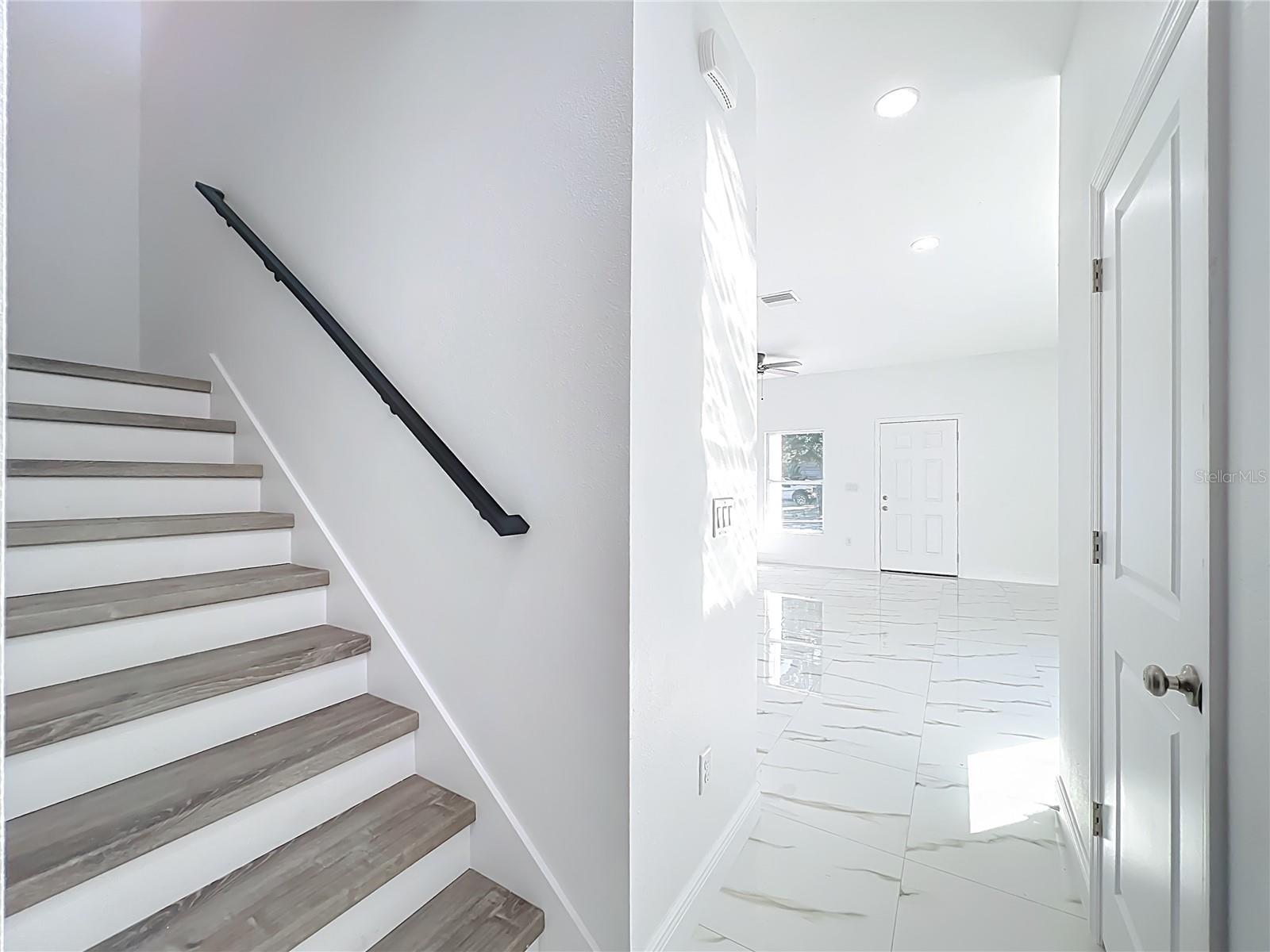 Image 18 of 53 For 8716 Lynn Avenue