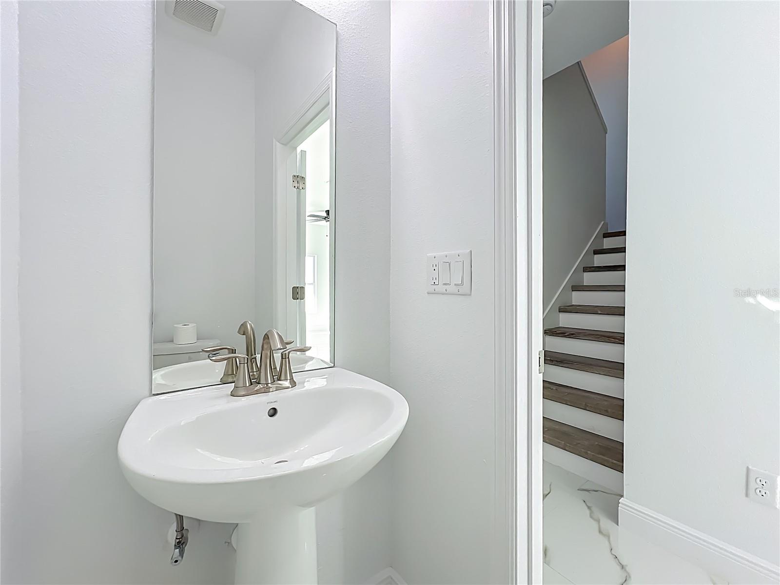 Image 20 of 53 For 8716 Lynn Avenue