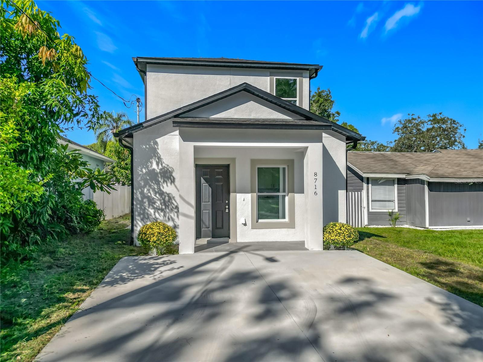 Image 3 of 53 For 8716 Lynn Avenue