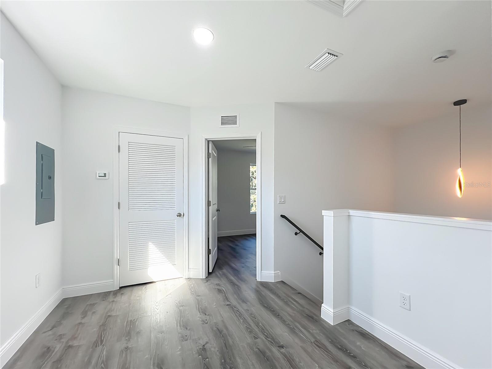 Image 36 of 53 For 8716 Lynn Avenue