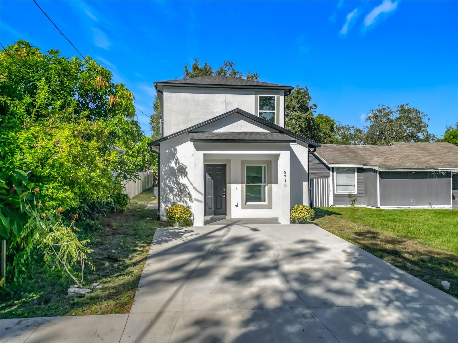 Image 4 of 53 For 8716 Lynn Avenue