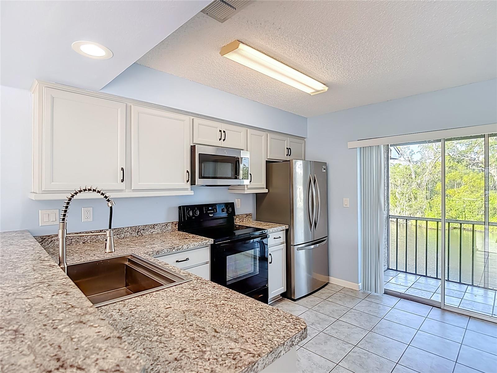 Image 10 of 39 For 4925 Myrtle Oak Drive 26