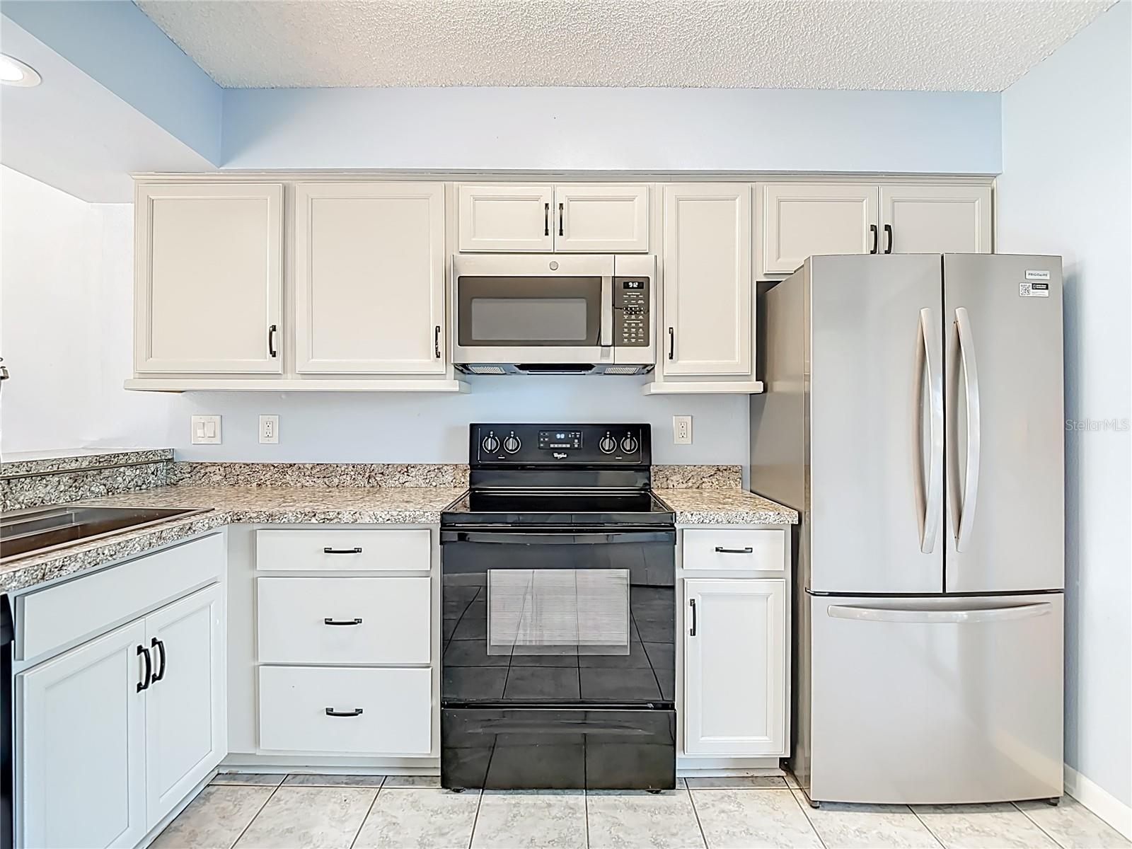 Image 12 of 39 For 4925 Myrtle Oak Drive 26
