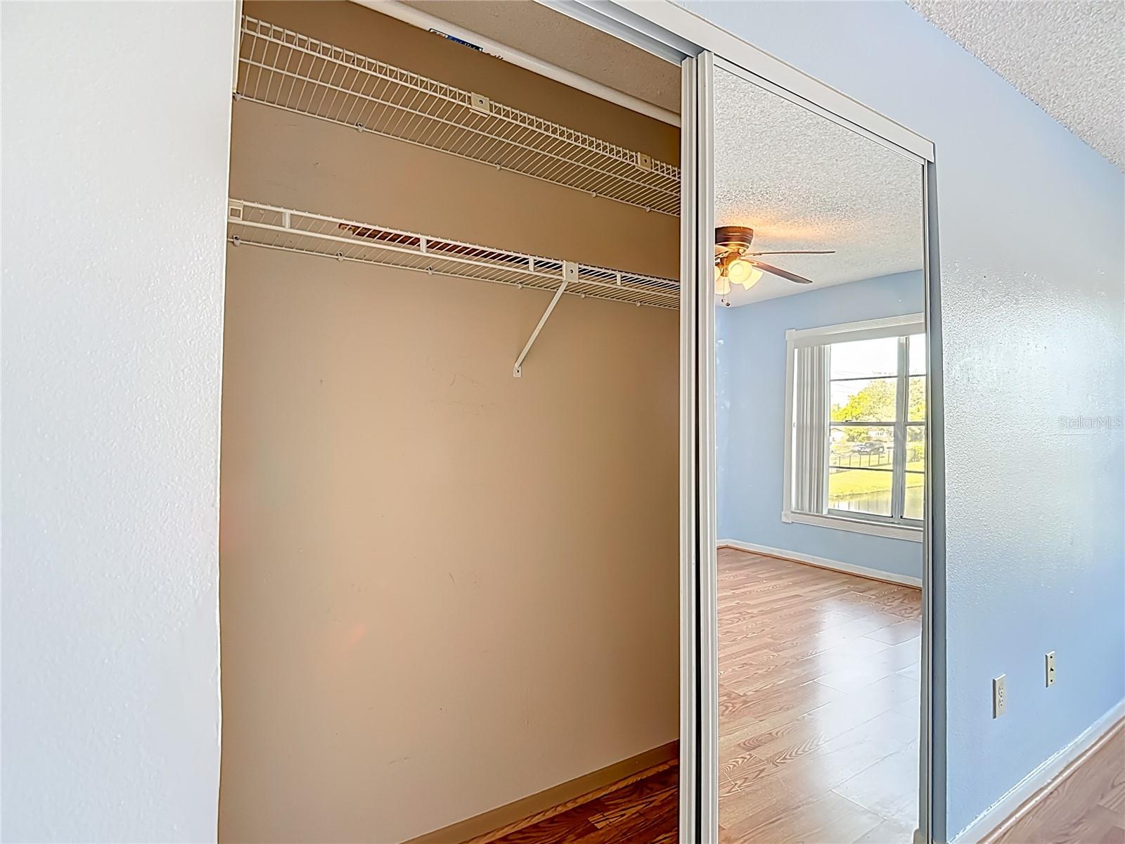 Image 20 of 39 For 4925 Myrtle Oak Drive 26