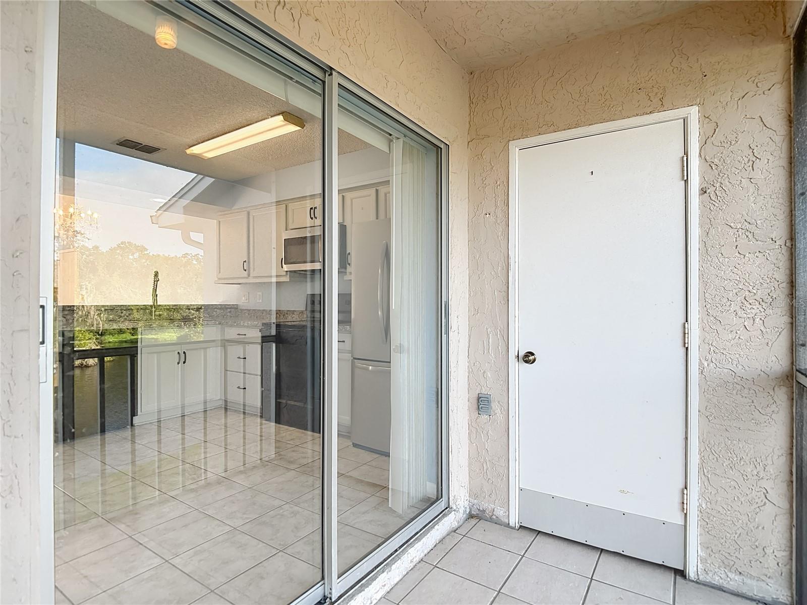 Image 28 of 39 For 4925 Myrtle Oak Drive 26