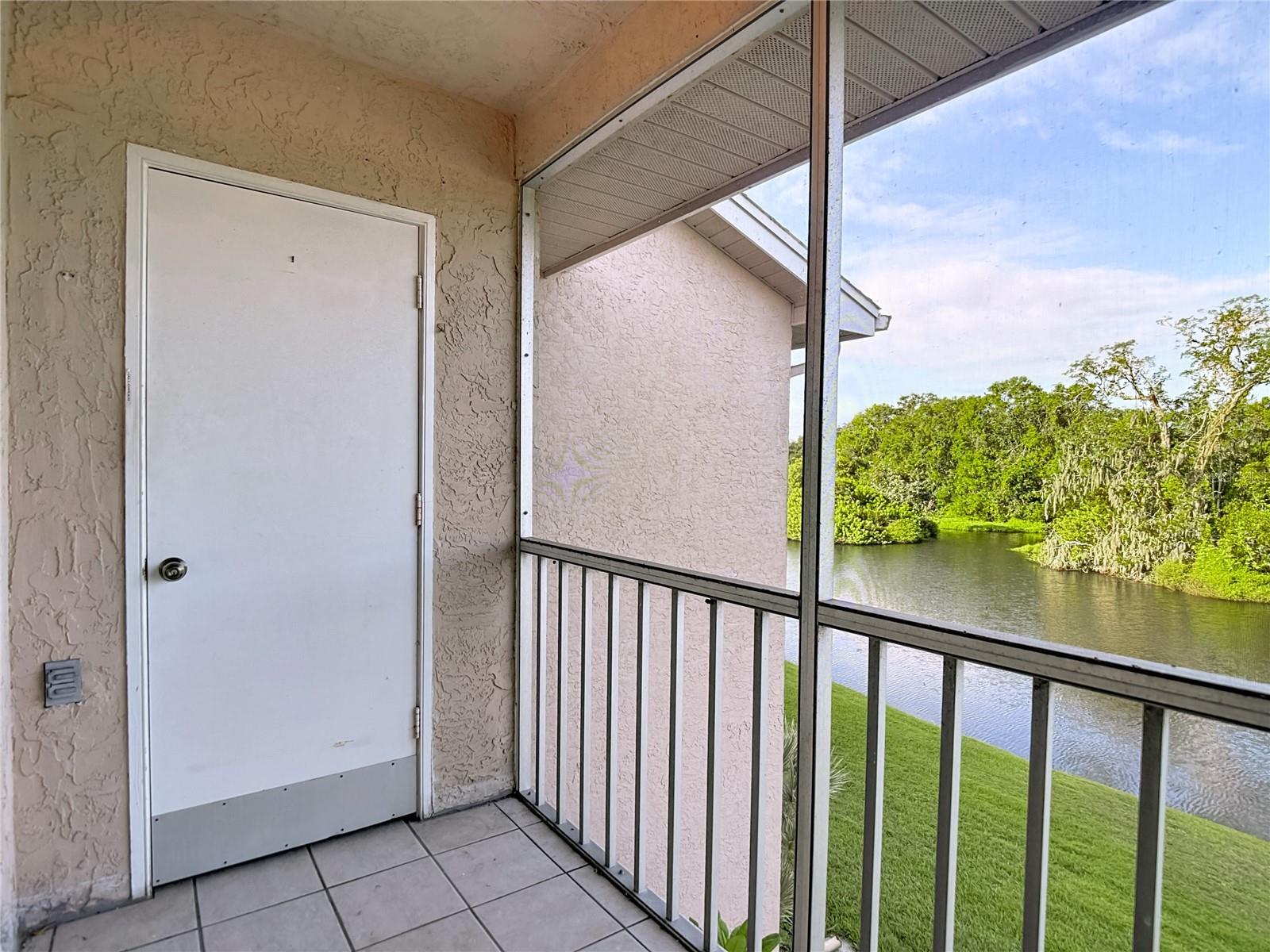 Image 29 of 39 For 4925 Myrtle Oak Drive 26