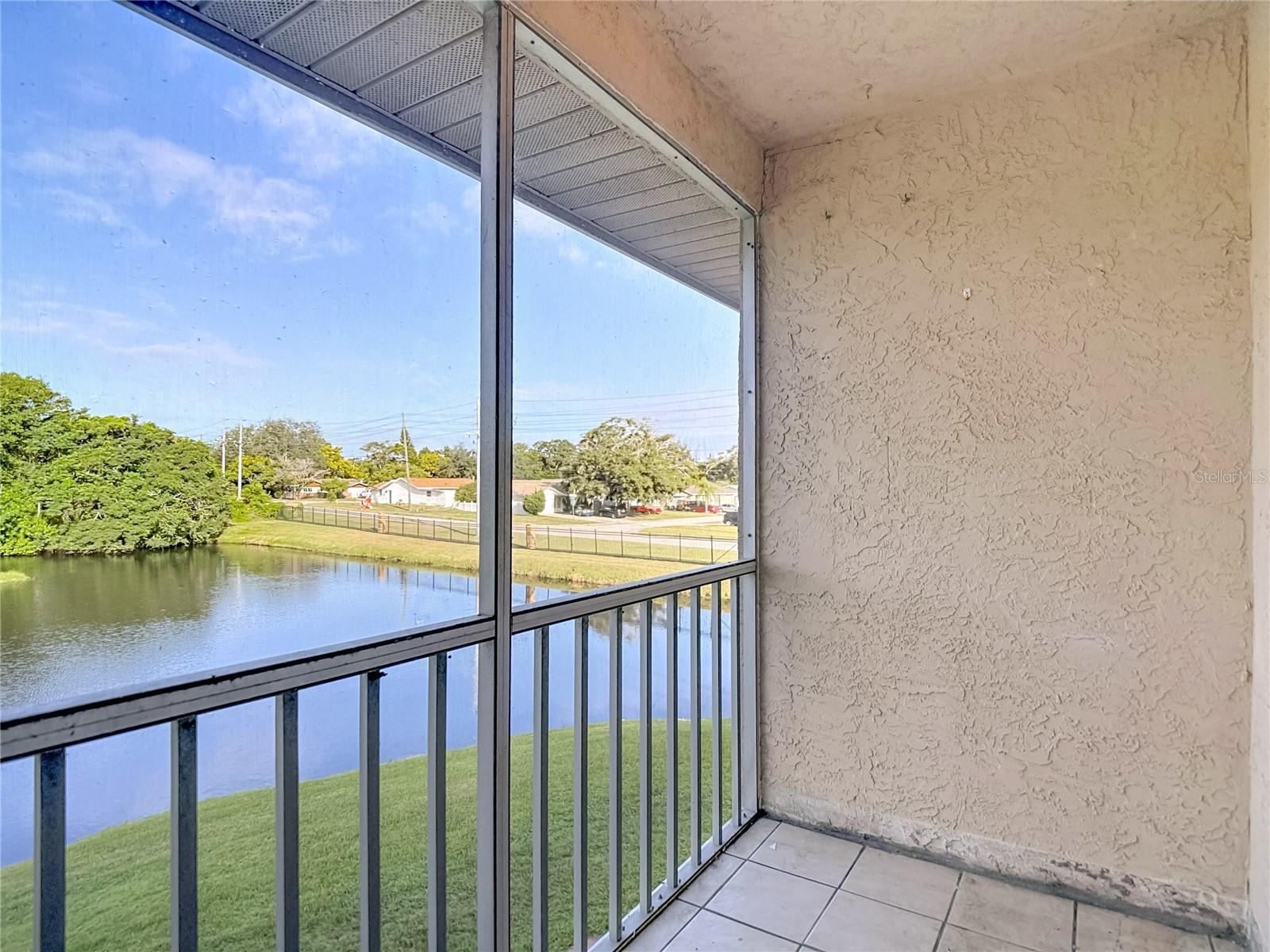 Image 31 of 39 For 4925 Myrtle Oak Drive 26