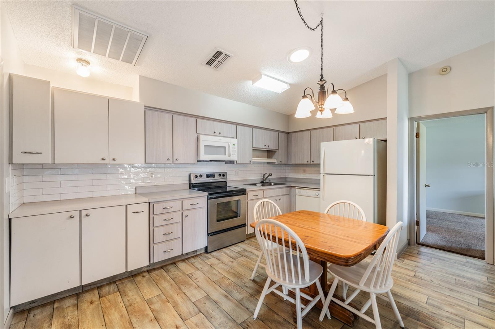 Image 10 of 37 For 37730 Alissa Drive 37730