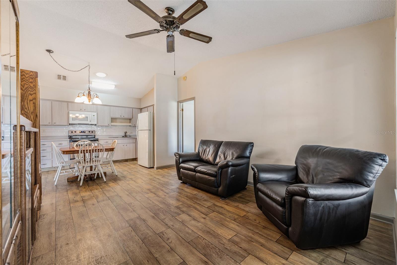 Image 17 of 37 For 37730 Alissa Drive 37730