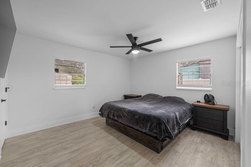 Image 16 of 35 For 8405 Stillbrook Avenue
