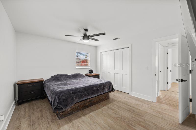Image 17 of 35 For 8405 Stillbrook Avenue