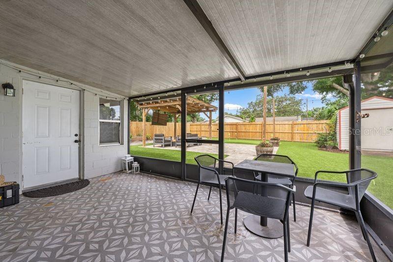 Image 24 of 35 For 8405 Stillbrook Avenue