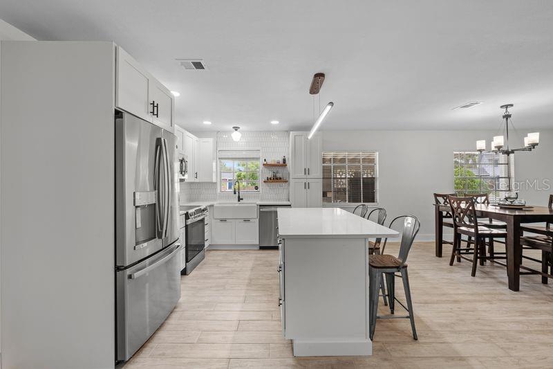 Image 4 of 35 For 8405 Stillbrook Avenue