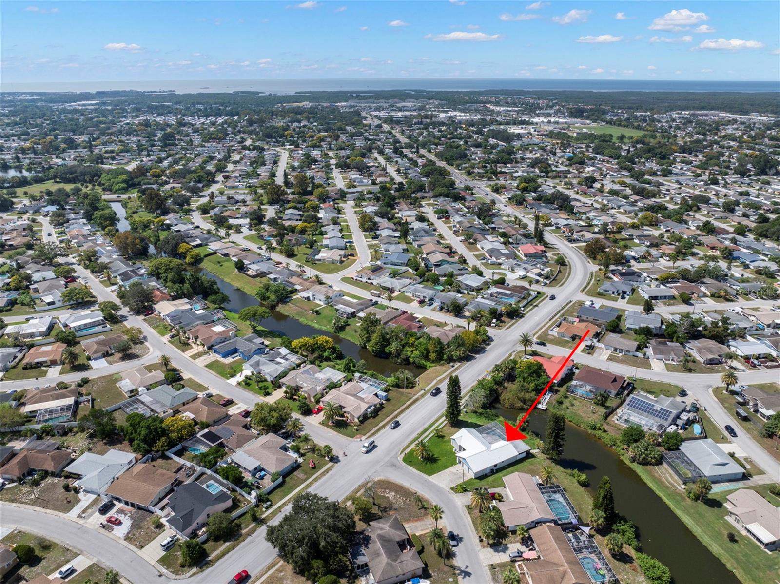 Listing photo id 10 for 7439 Vienna Lane