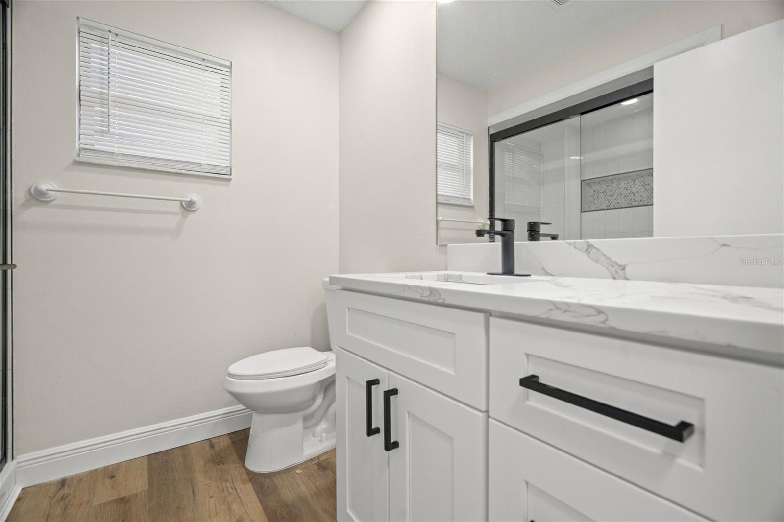 Listing photo id 31 for 7439 Vienna Lane