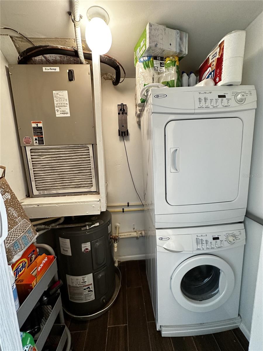 Image 6 of 14 For 4611 North B Street 117