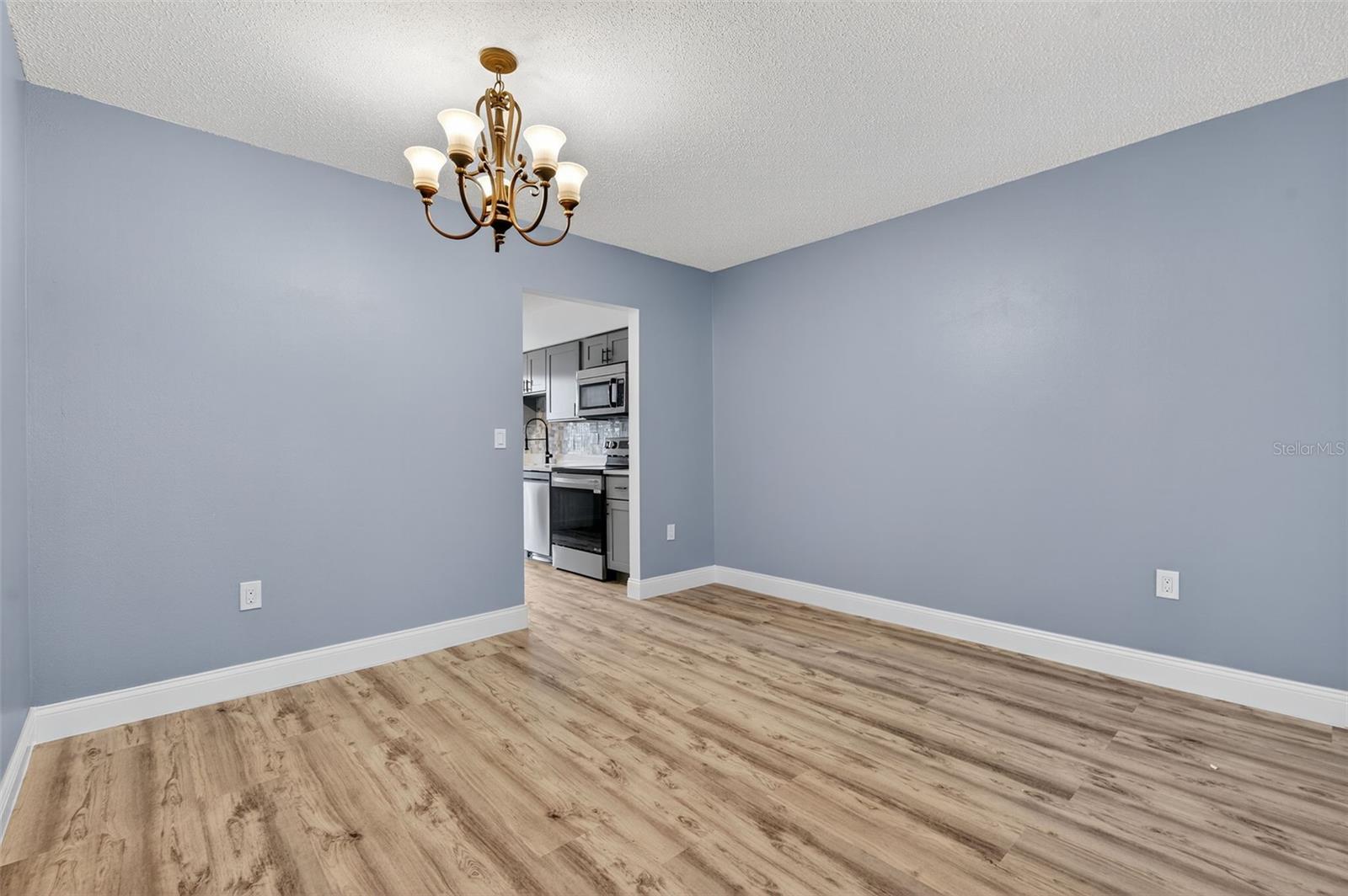Image 11 of 48 For 5728 14th Avenue N 202b