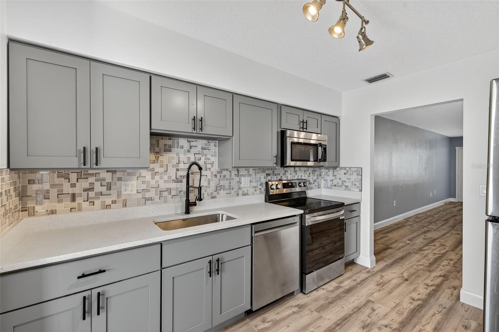 Image 18 of 48 For 5728 14th Avenue N 202b
