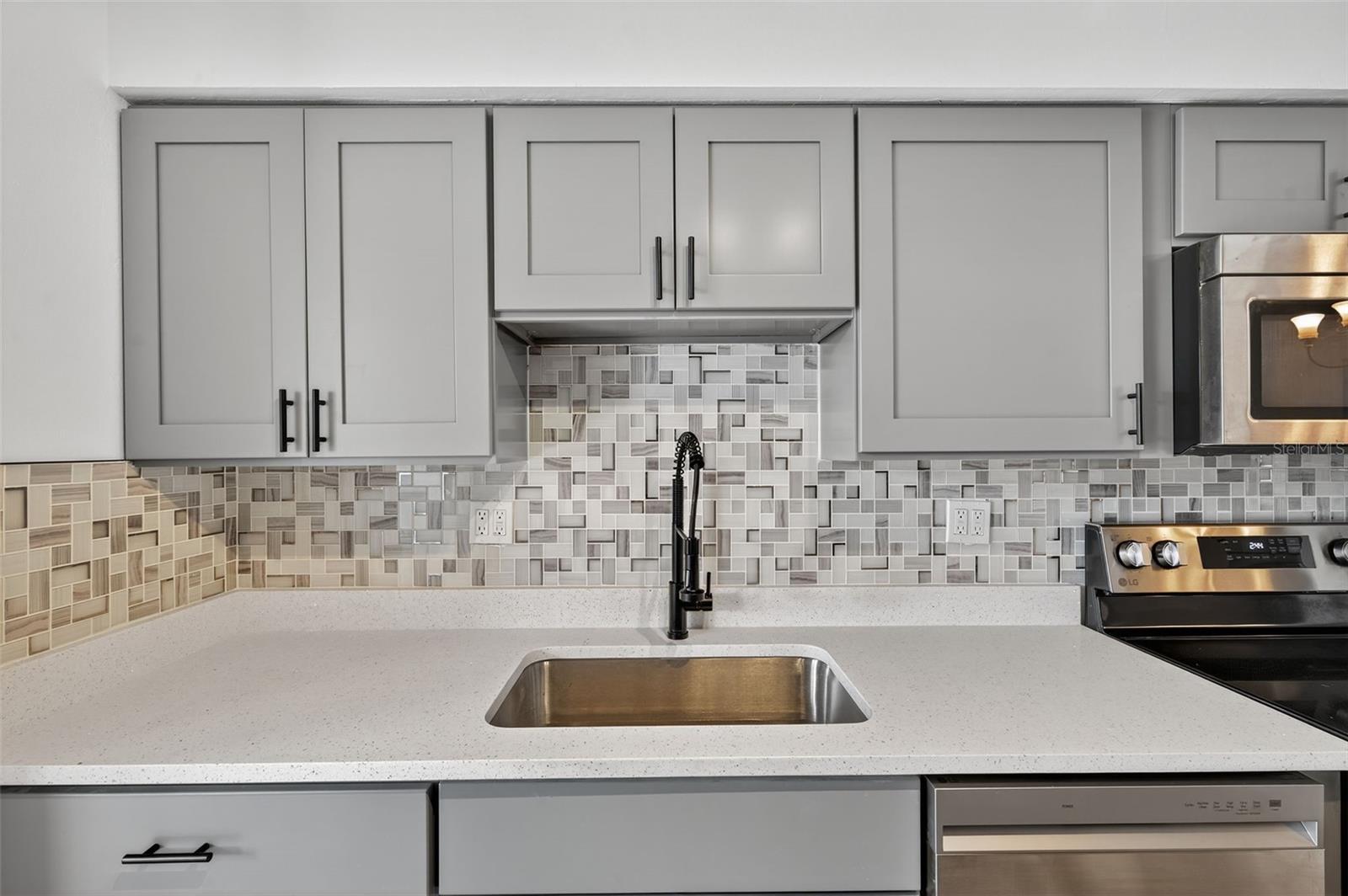 Image 19 of 48 For 5728 14th Avenue N 202b