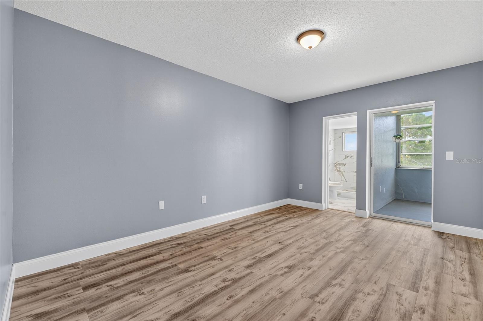 Image 27 of 48 For 5728 14th Avenue N 202b