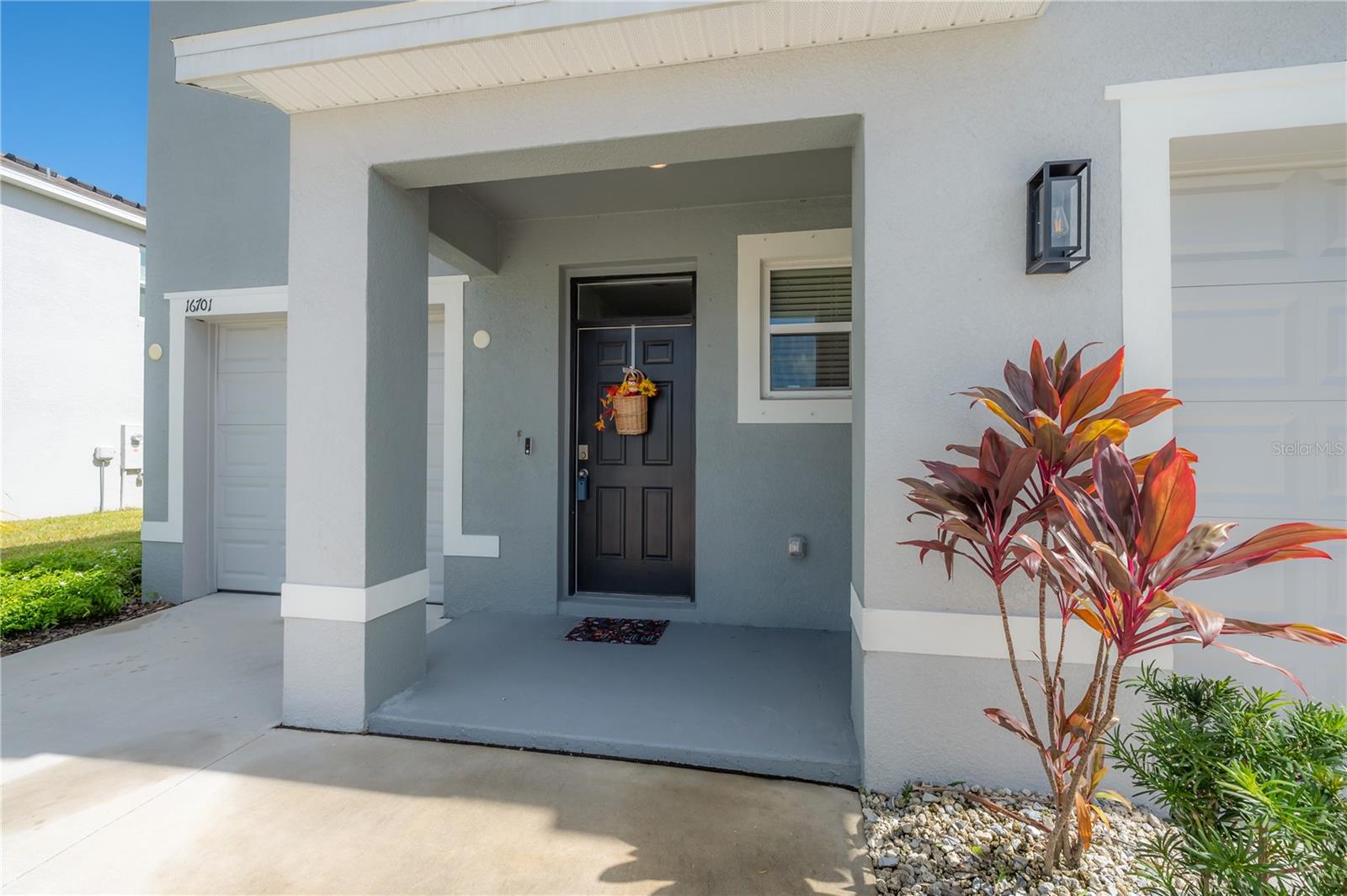 Image 4 of 52 For 16701 Maude Drive